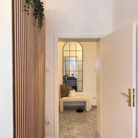 Geraeumiges 3 Raum-city-apartment -ost-2- دوسلدورف