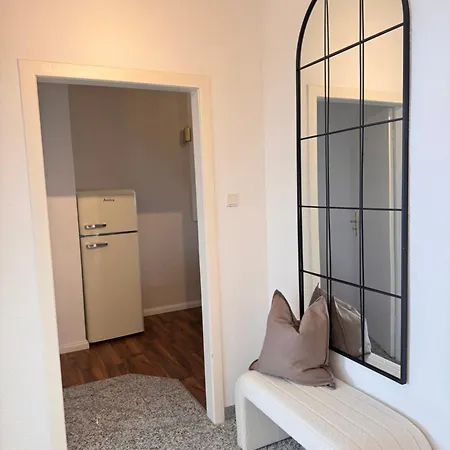 Geraeumiges 3 Raum-city-apartment -ost-2- شقة