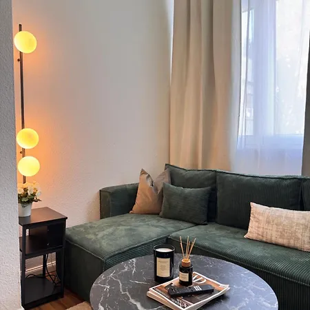 Geraeumiges 3 Raum-city-apartment -ost-2- شقة *