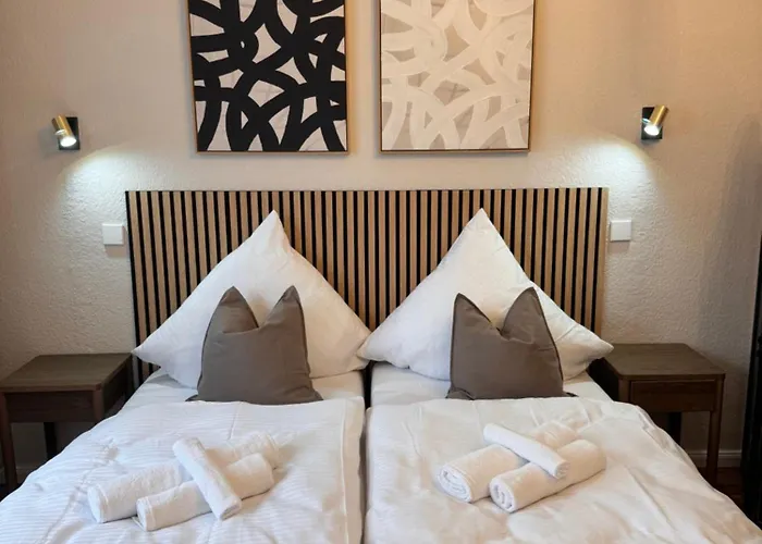 Geraeumiges 3 Raum-city-apartment -ost-2- アパート デュッセルドルフ