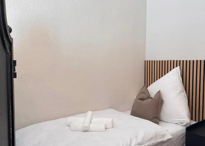 アパート Geraeumiges 3 Raum-city-apartment -ost-2- デュッセルドルフ