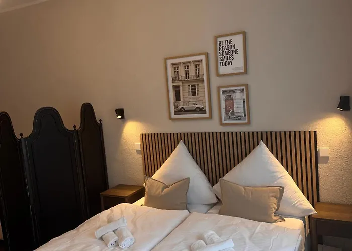 Geraeumiges 3 Raum-city-apartment -ost-2- デュッセルドルフ