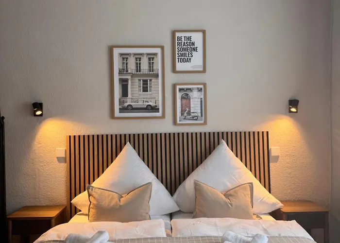 Geraeumiges 3 Raum-city-apartment -ost-2- デュッセルドルフ