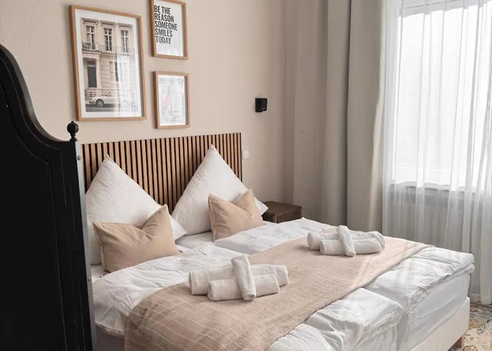 Geraeumiges 3 Raum-city-apartment -ost-2- デュッセルドルフ