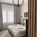 Geraeumiges 3 Raum-city-apartment -ost-2- Apartament
