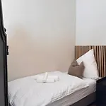 Apartament Geraeumiges 3 Raum-city-apartment -ost-2- Düsseldorf