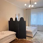 Geraeumiges 3 Raum-city-apartment -ost-2- Apartament *