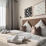 Apartament Geraeumiges 3 Raum-city-apartment -ost-2- Düsseldorf