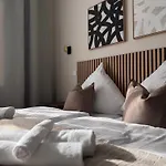 Geraeumiges 3 Raum-city-apartment -ost-2- Düsseldorf