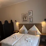 Geraeumiges 3 Raum-city-apartment -ost-2- Düsseldorf