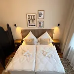 Geraeumiges 3 Raum-city-apartment -ost-2- * Düsseldorf