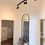 Apartament Geraeumiges 3 Raum-city-apartment -ost-2- Düsseldorf