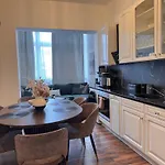 Geraeumiges 3 Raum-city-apartment -ost-2-