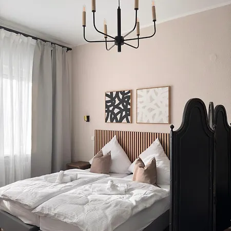 Apartment Geraeumiges 3 Raum-city-apartment -ost-2- *
