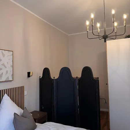 Apartment Geraeumiges 3 Raum-city-apartment -ost-2- *