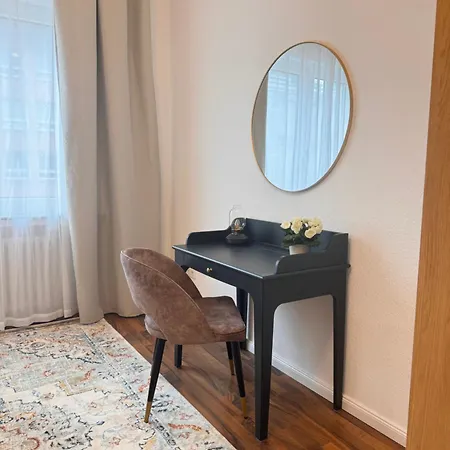 Apartment Geraeumiges 3 Raum-city-apartment -ost-2-