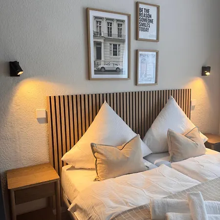 Geraeumiges 3 Raum-city-apartment -ost-2- * Dusseldorf