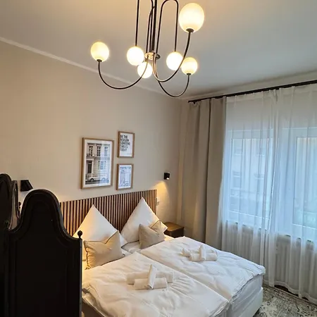 Geraeumiges 3 Raum-city-apartment -ost-2- Apartmán *