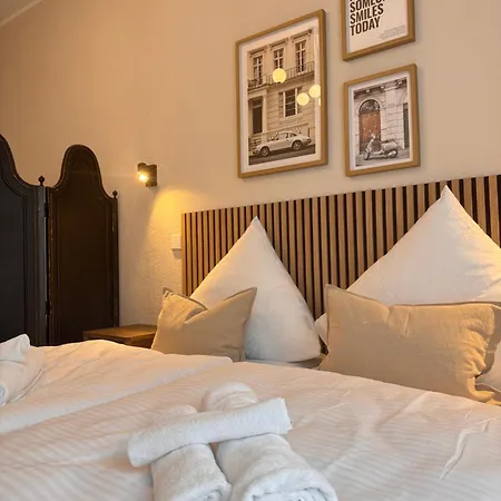 Geraeumiges 3 Raum-city-apartment -ost-2- Apartmán Düsseldorf