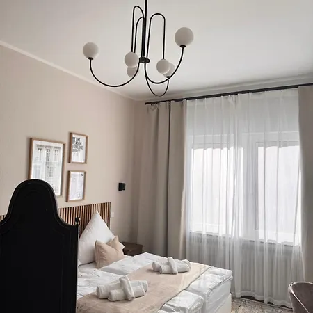 Apartamento Geraeumiges 3 Raum-city-apartment -ost-2- Düsseldorf