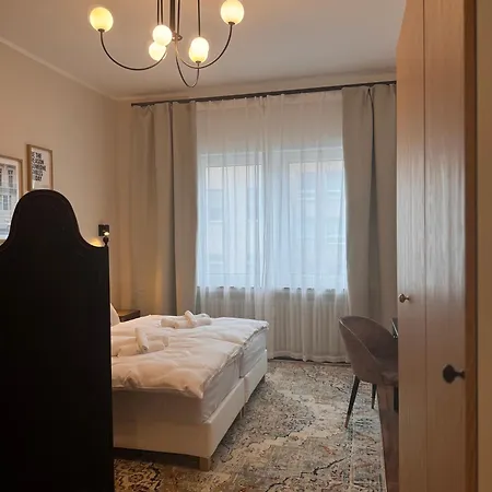 Geraeumiges 3 Raum-city-apartment -ost-2- * Dusseldorf