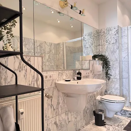 Geraeumiges 3 Raum-city-apartment -ost-2- Apartment *
