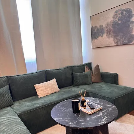 Apartment Geraeumiges 3 Raum-city-apartment -ost-2-