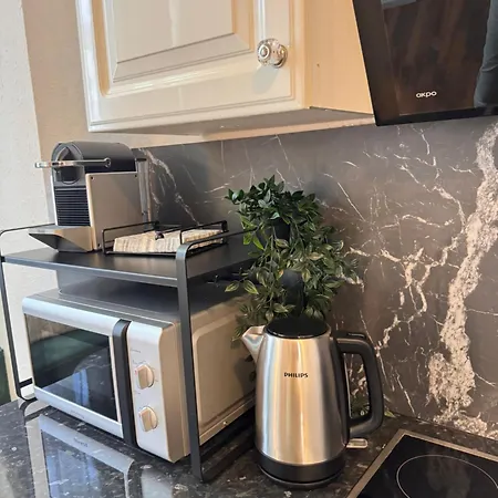 Geraeumiges 3 Raum-city-apartment -ost-2- *