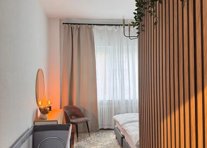 Geraeumiges 3 Raum-city-apartment -ost-2- *