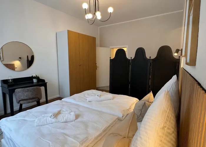 Appartement Geraeumiges 3 Raum-city-apartment -ost-2- *