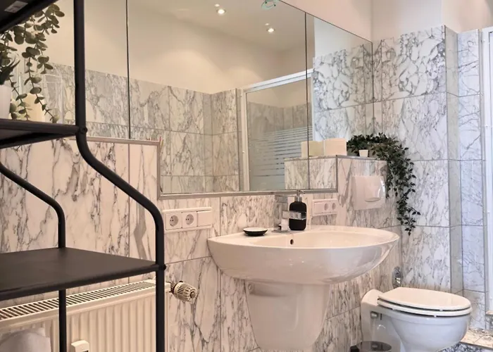 Geraeumiges 3 Raum-city-apartment -ost-2- 아파트 *