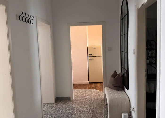 아파트 Geraeumiges 3 Raum-city-apartment -ost-2- *