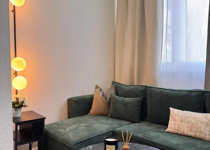 Geraeumiges 3 Raum-city-apartment -ost-2- Apartman *