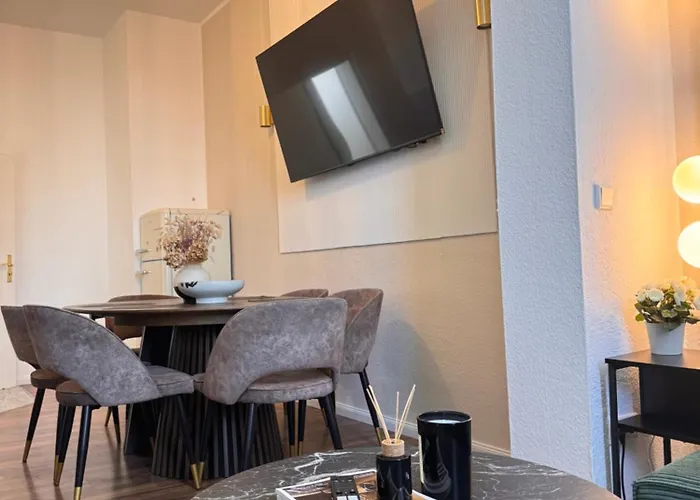 Geraeumiges 3 Raum-city-apartment -ost-2- Appartement Düsseldorf