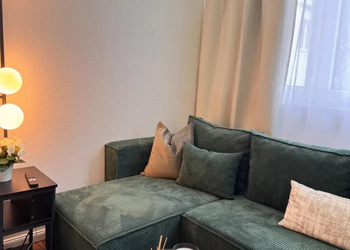 Geraeumiges 3 Raum-city-apartment -ost-2- 아파트 뒤셀도르프