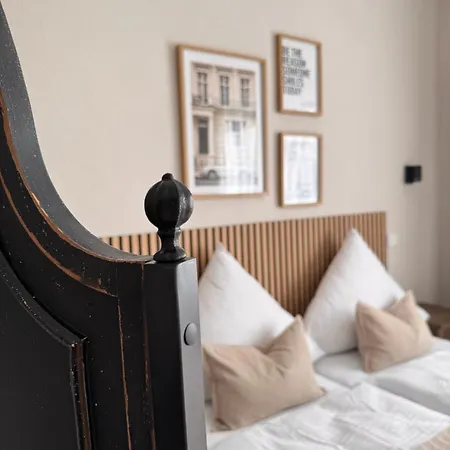 Geraeumiges 3 Raum-city-apartment -ost-2- *