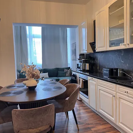 Geraeumiges 3 Raum-city-apartment -ost-2-