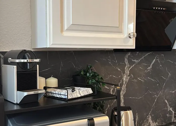 Geraeumiges 3 Raum-city-apartment -ost-2- Düsseldorf