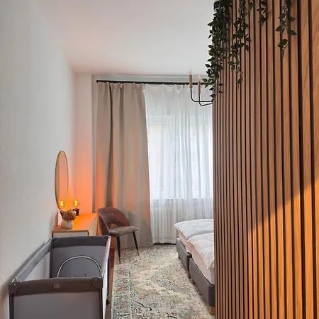 Geraeumiges 3 Raum-city-apartment -ost-2- *