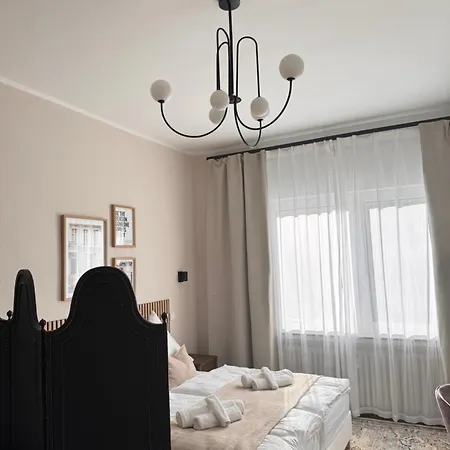 Appartement Geraeumiges 3 Raum-city-apartment -ost-2- Düsseldorf