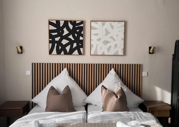 Geraeumiges 3 Raum-city-apartment -ost-2- דירה *