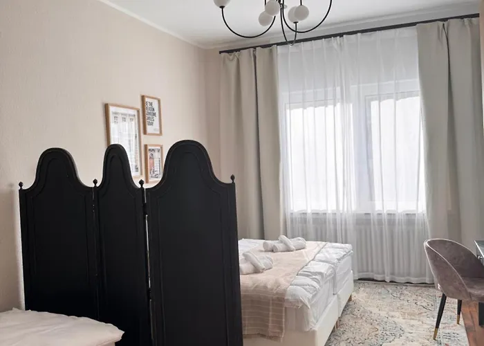 Geraeumiges 3 Raum-city-apartment -ost-2- דירה דיסלדורף