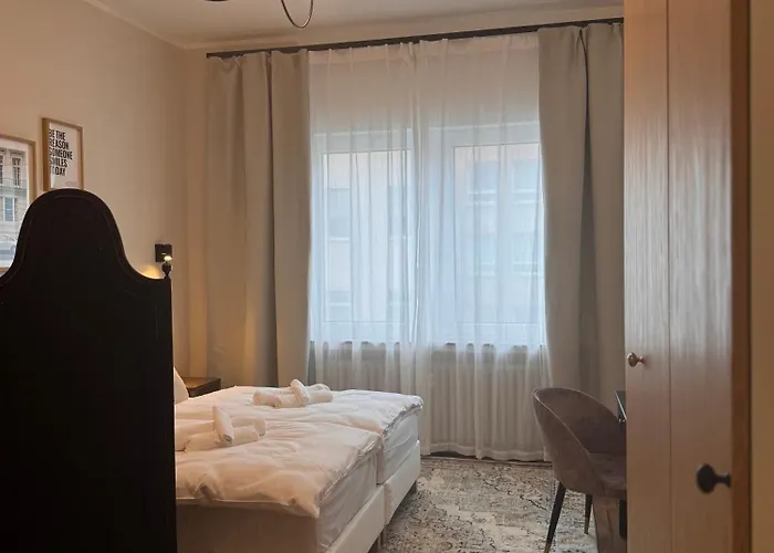 Geraeumiges 3 Raum-city-apartment -ost-2- * דיסלדורף